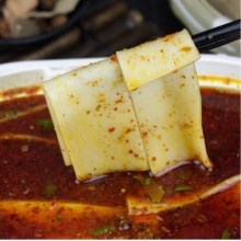   西北特色兰州火吧流汁宽粉自煮速食火锅甘肃特产定西土豆粉条自煮流汁宽粉